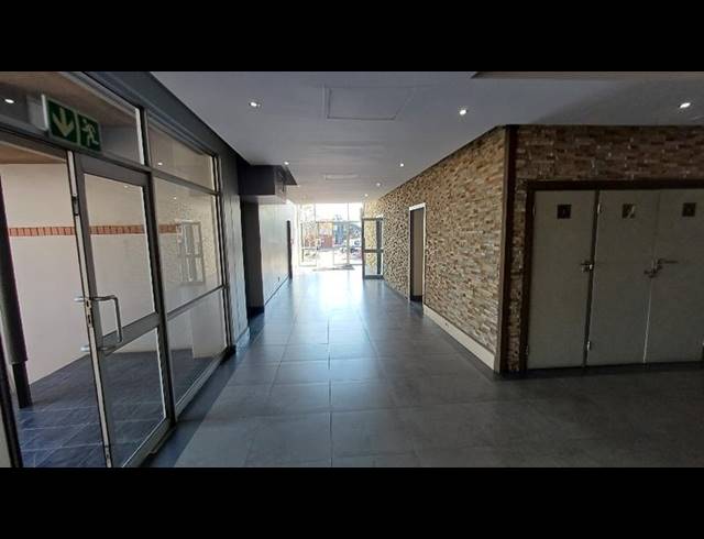 BUSINESS PROPERTY TO RENT IN MIDSTREAM ESTATE